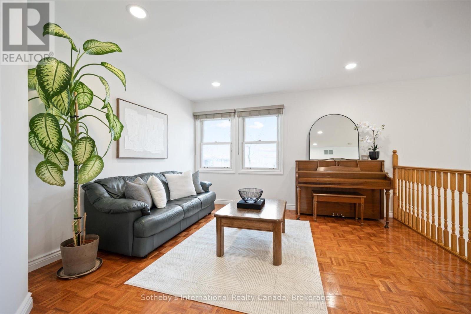 1248 LANDFAIR CRESCENT