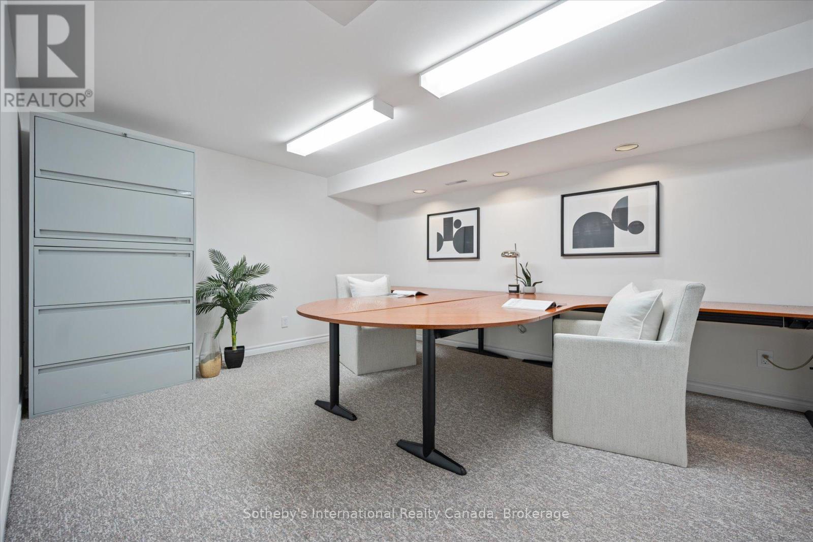 1248 LANDFAIR CRESCENT