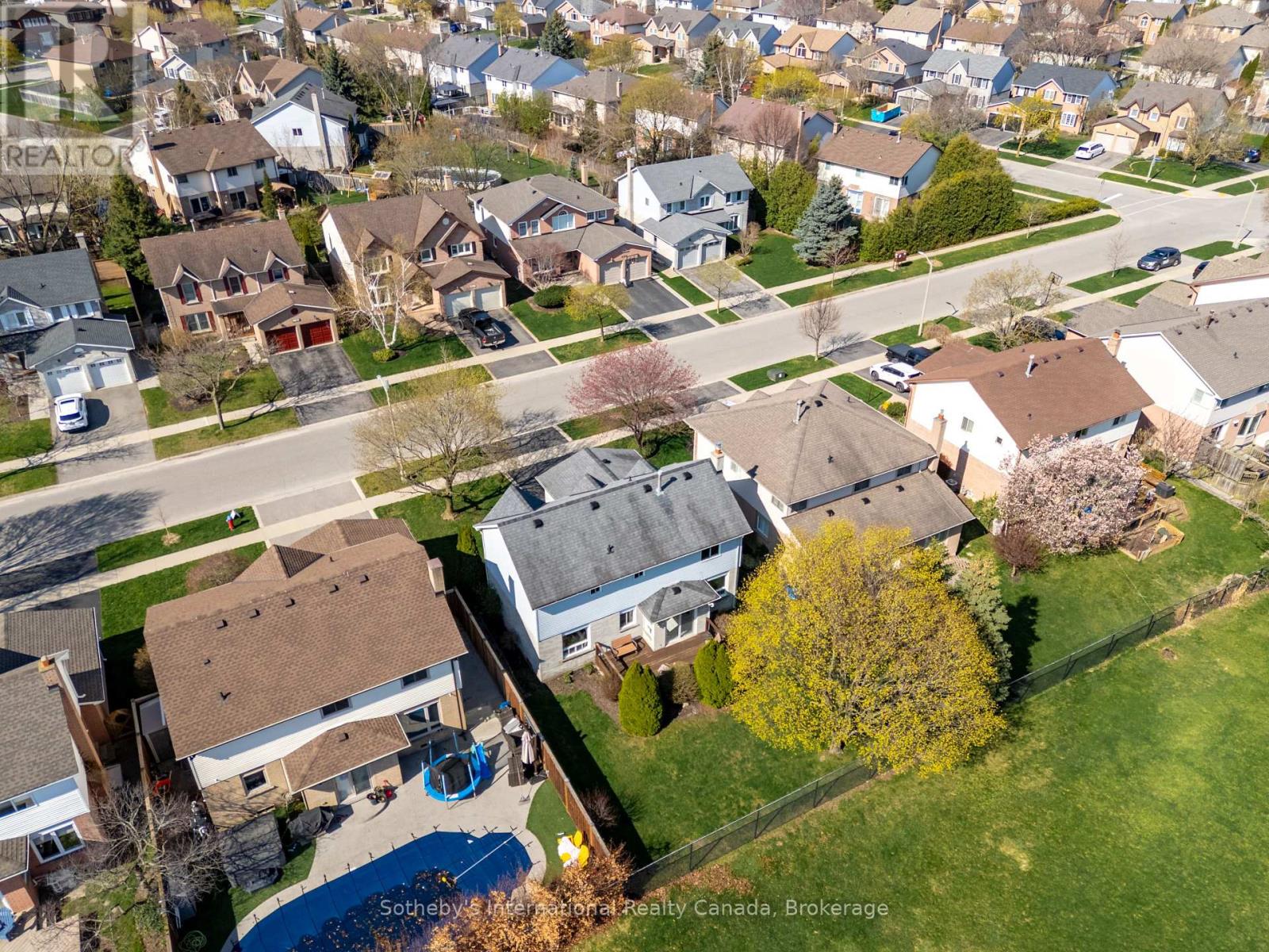 2185 VISTA DRIVE