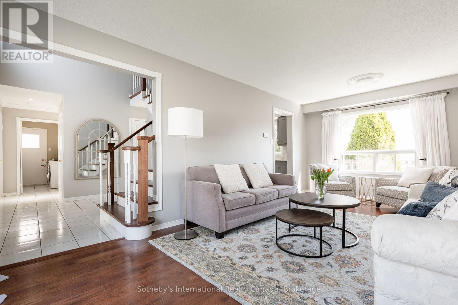 2185 VISTA DRIVE