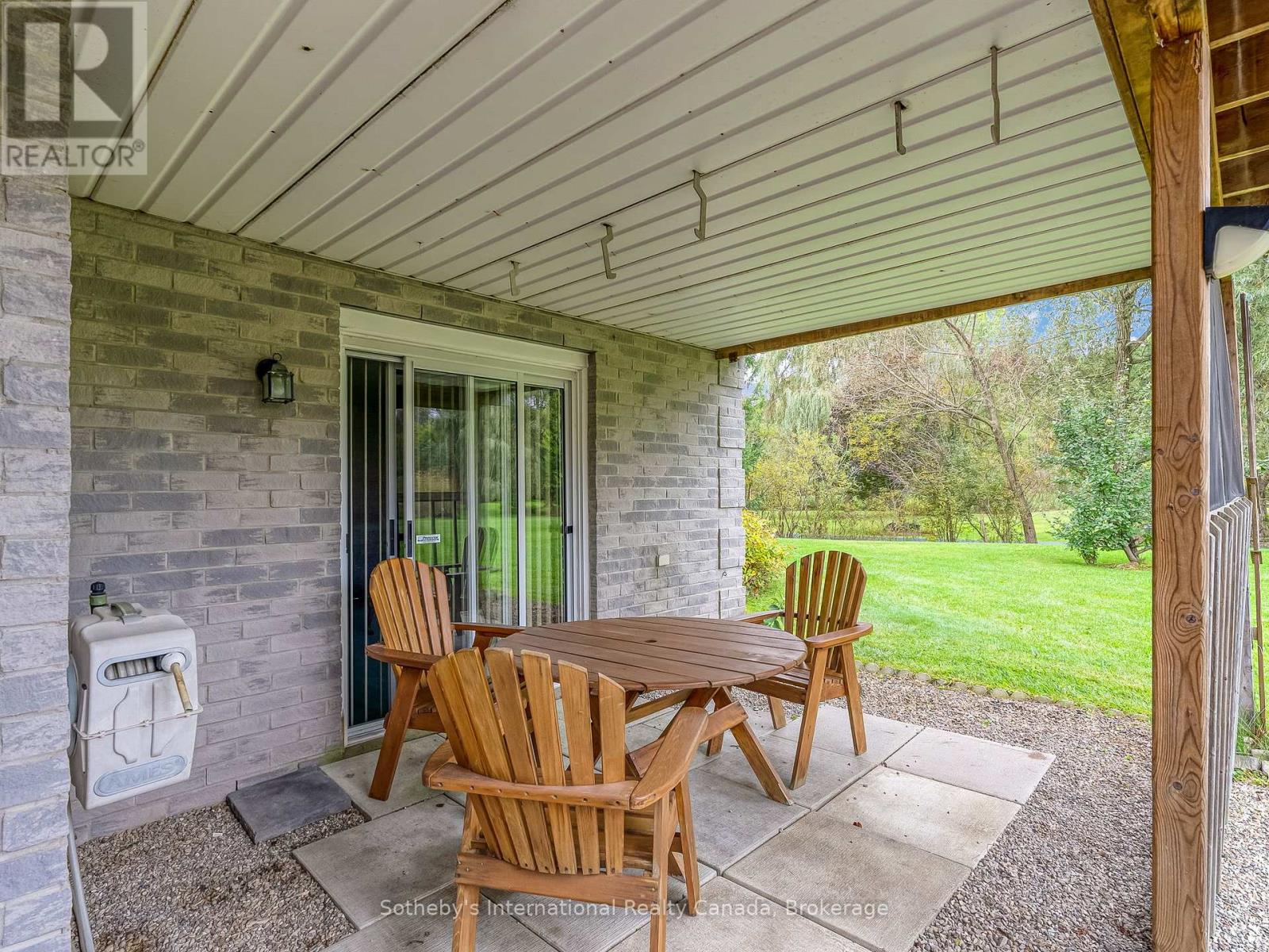2091 COUNTRY LANE COURT