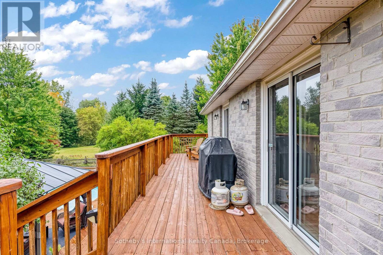 2091 COUNTRY LANE COURT