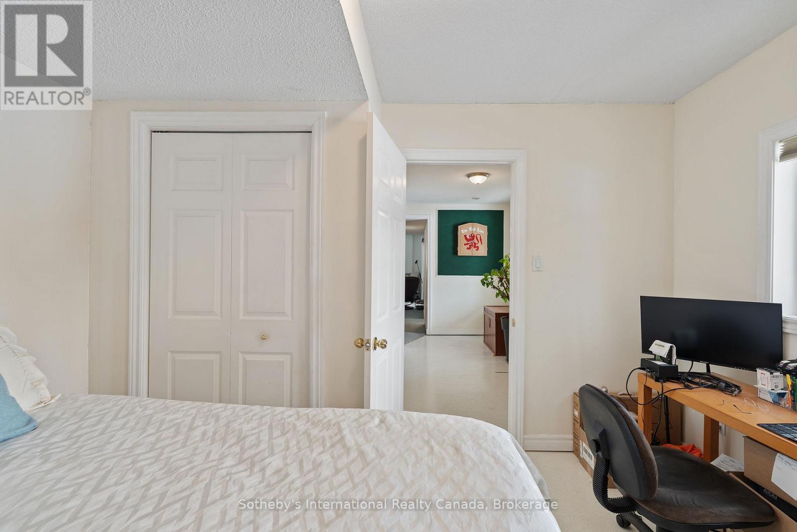 2091 COUNTRY LANE COURT