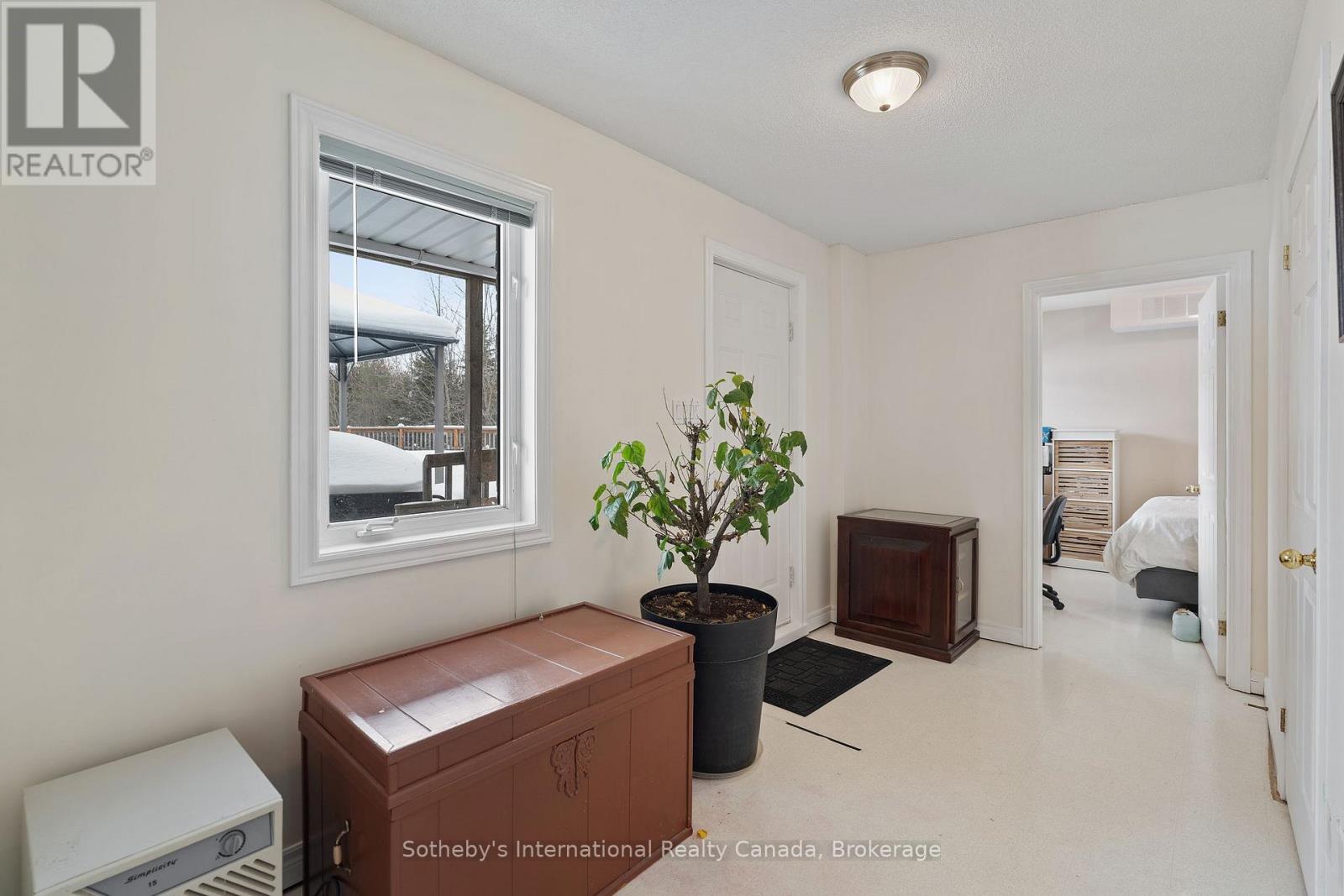 2091 COUNTRY LANE COURT