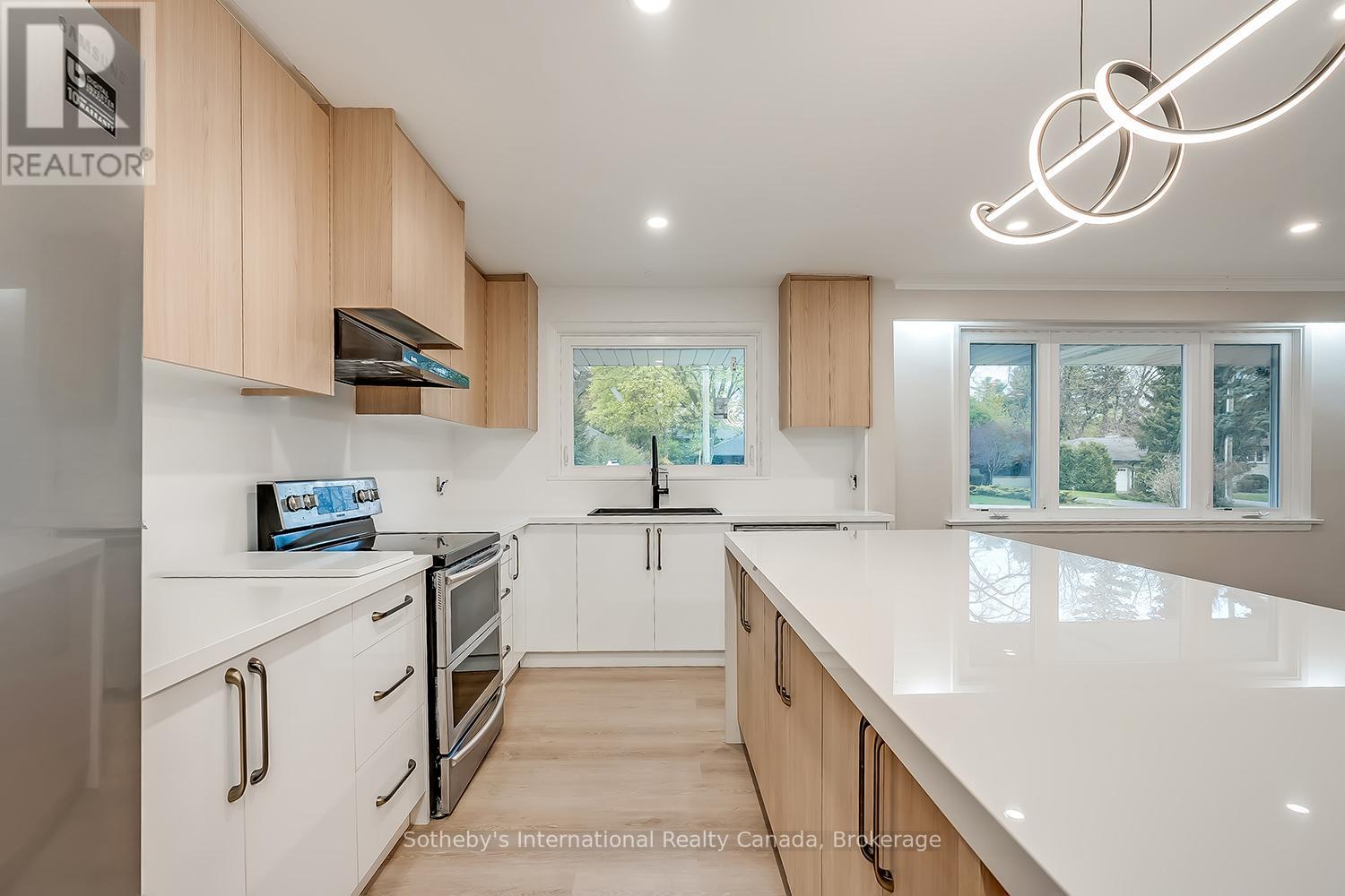 272 PINEHURST DRIVE
