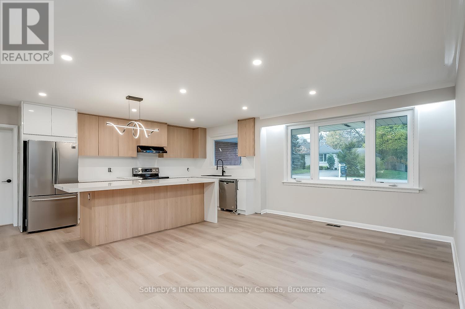 272 PINEHURST DRIVE