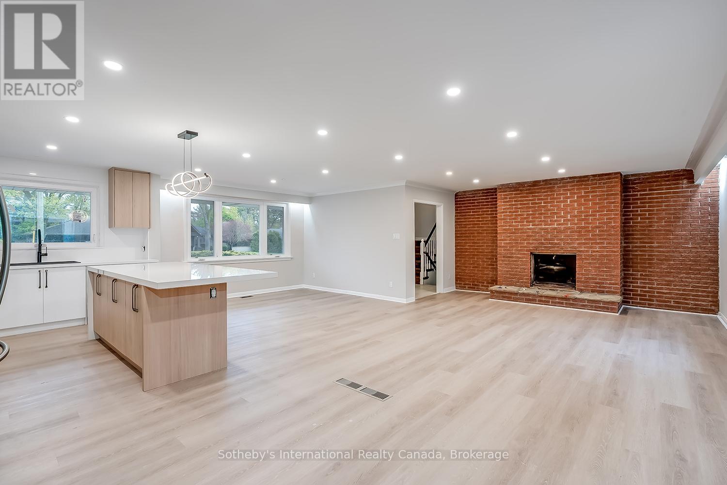 272 PINEHURST DRIVE