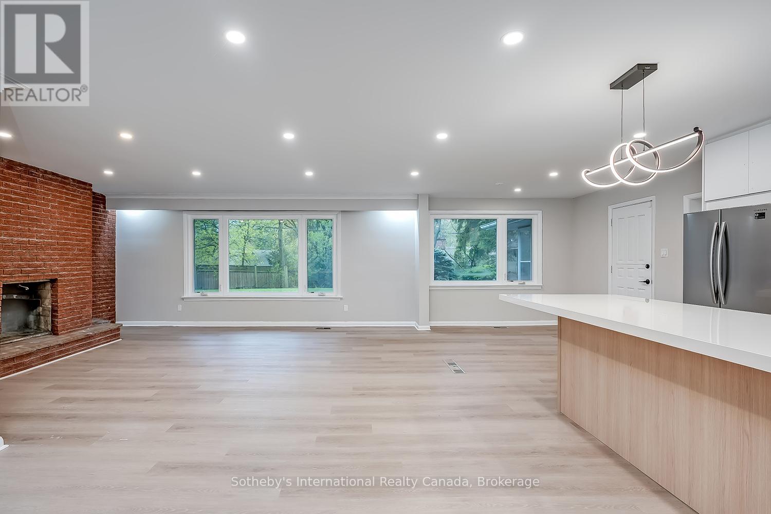 272 PINEHURST DRIVE