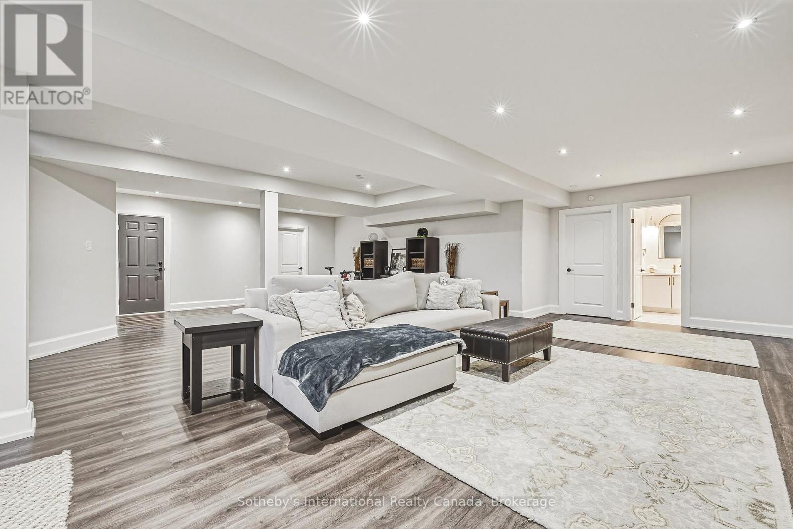 476 PATRICIA DRIVE