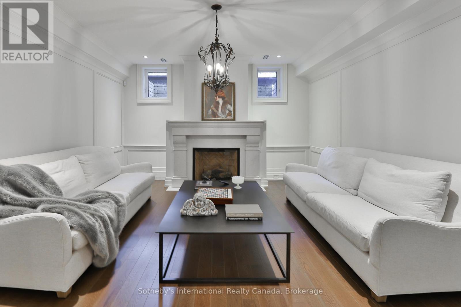 1497 LAKESHORE ROAD W