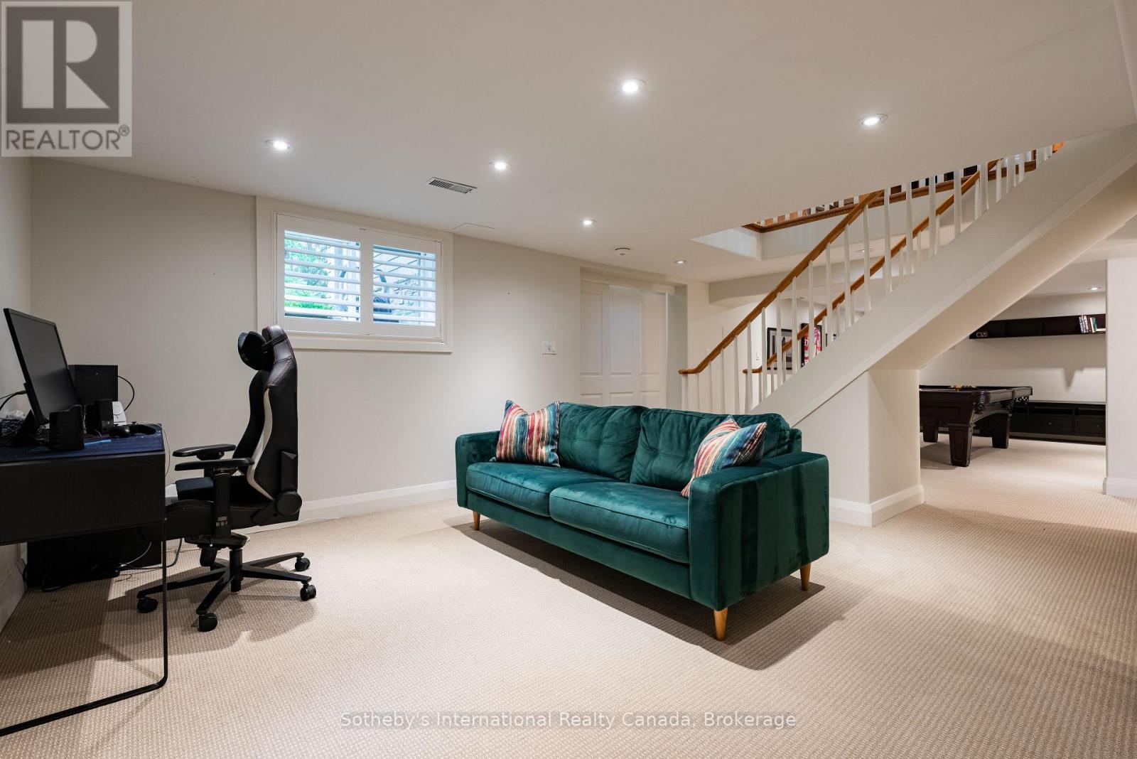 237 BURGUNDY DRIVE