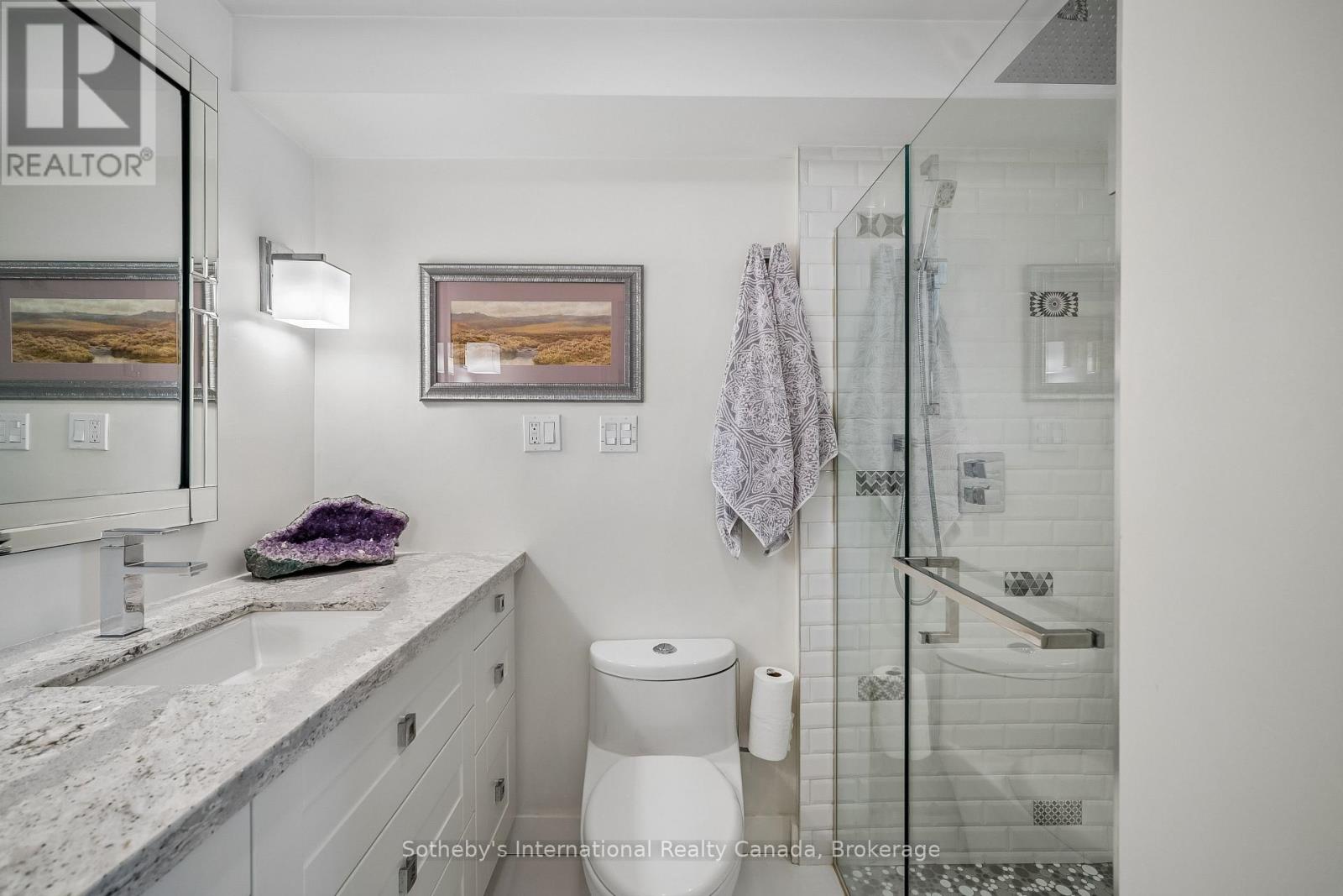 2066 WATER'S EDGE DRIVE