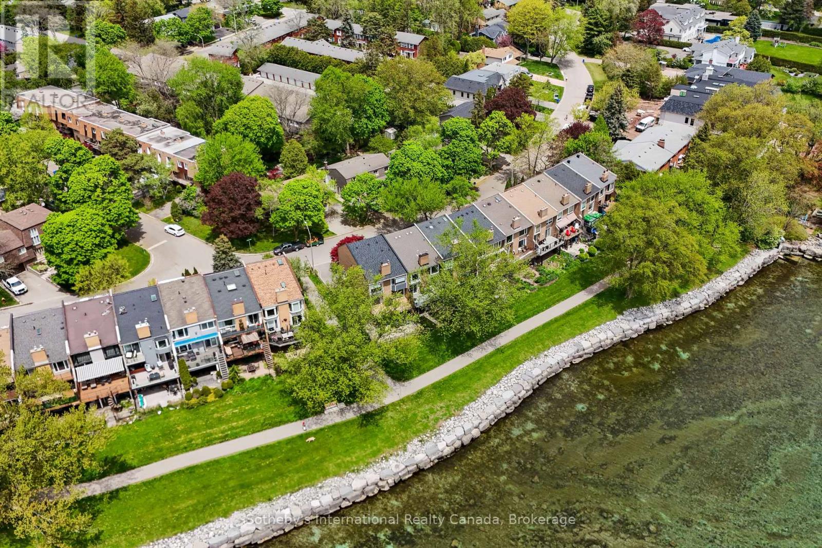 2066 WATER'S EDGE DRIVE