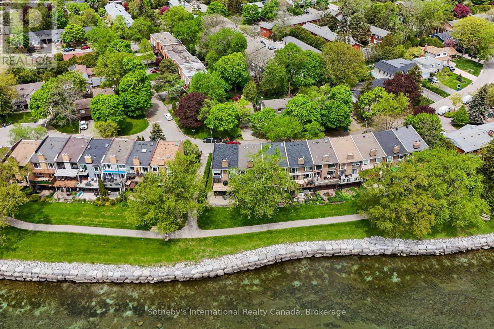 2066 WATER'S EDGE DRIVE