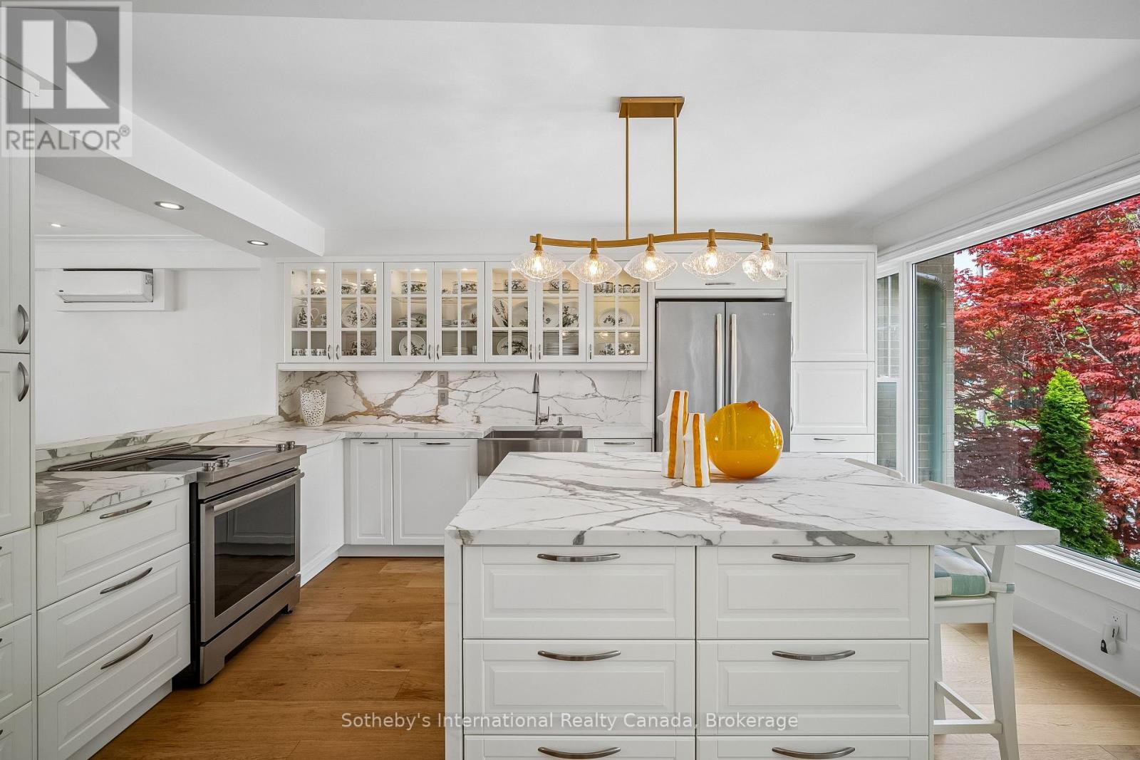 2066 WATER'S EDGE DRIVE