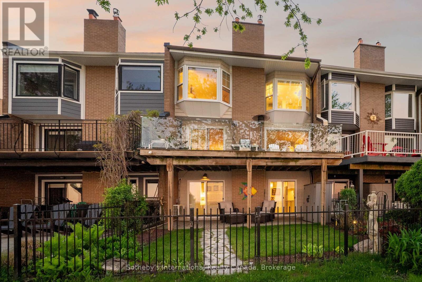 2066 WATER'S EDGE DRIVE