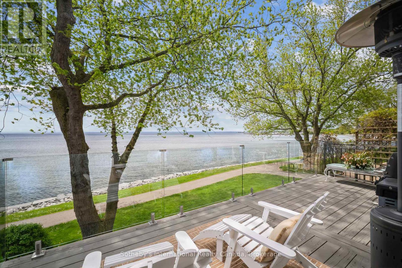 2066 WATER'S EDGE DRIVE