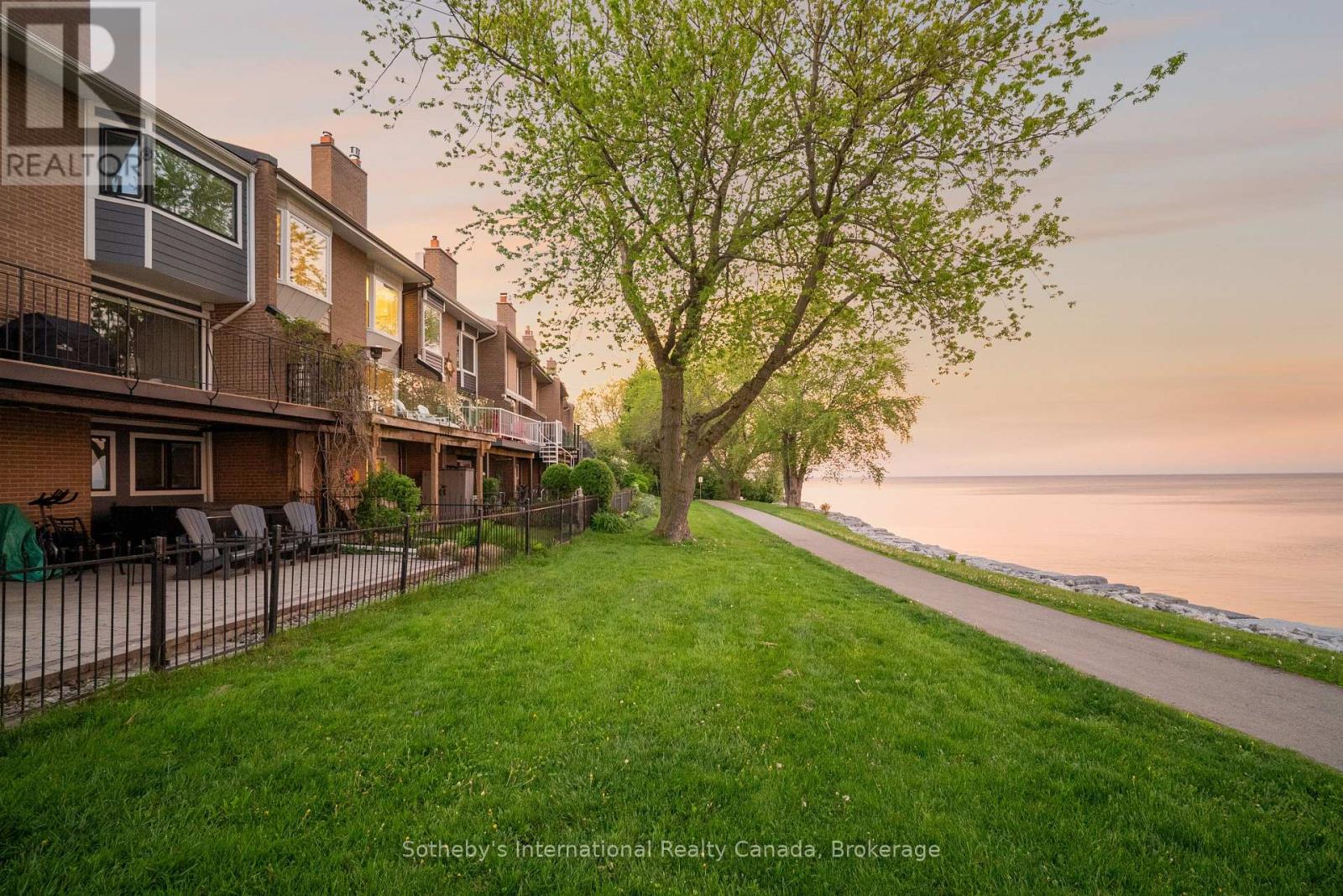 2066 WATER'S EDGE DRIVE
