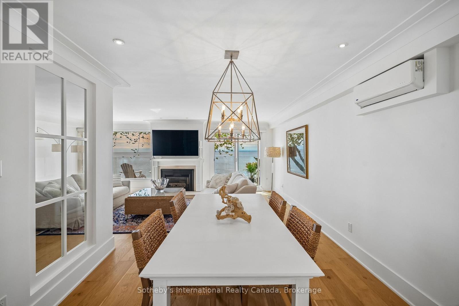 2066 WATER'S EDGE DRIVE