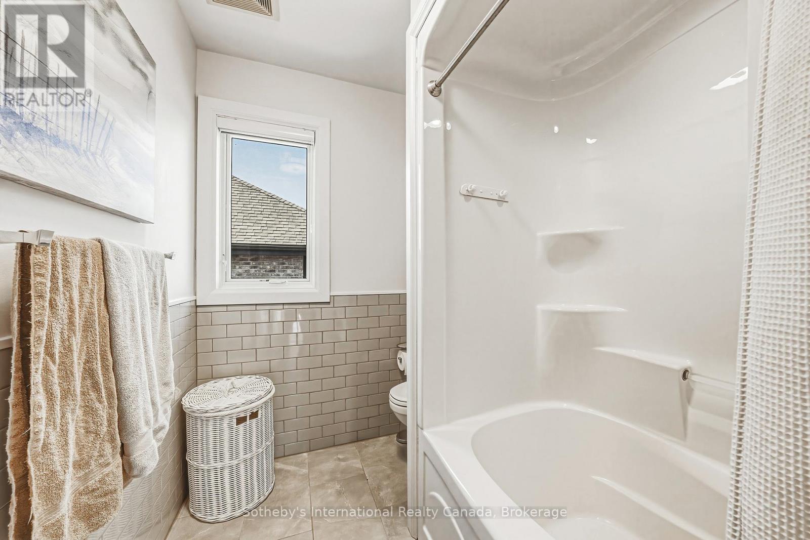 476 PATRICIA DRIVE