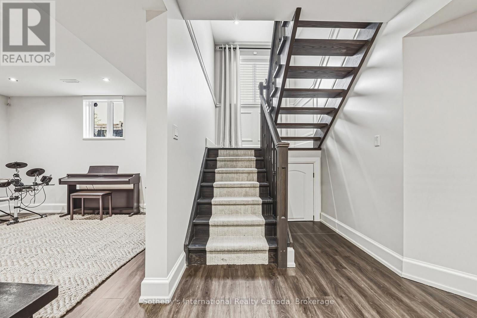 476 PATRICIA DRIVE