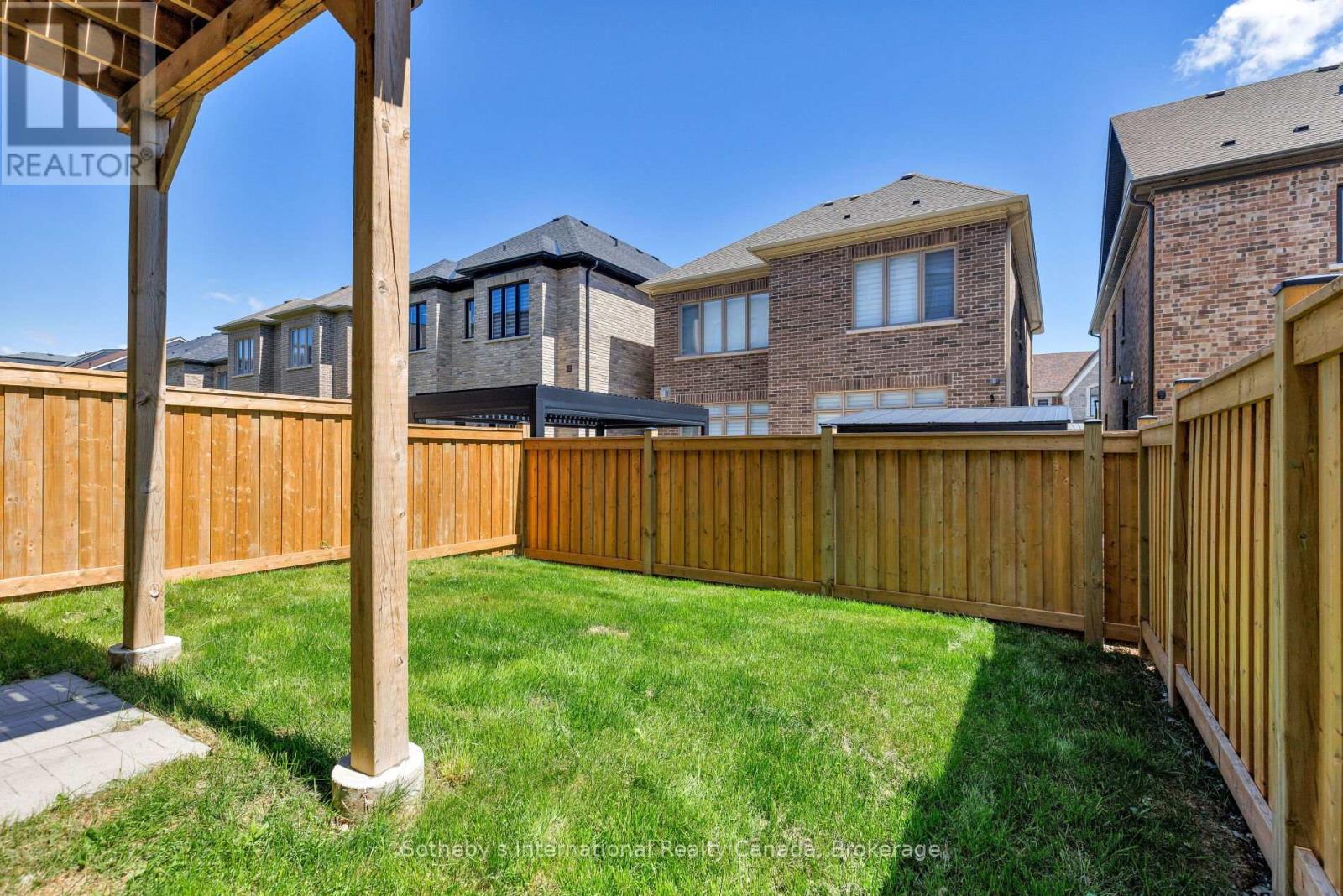 1492 YELLOW ROSE CIRCLE