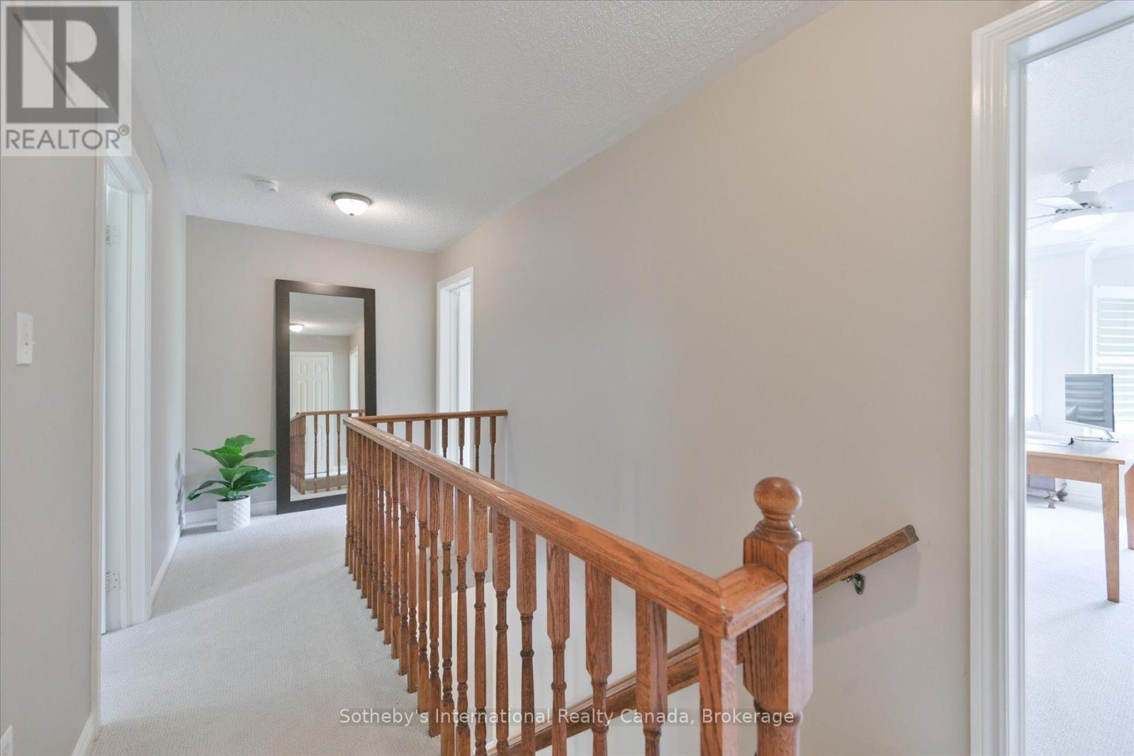 41 - 300 RAVINEVIEW WAY