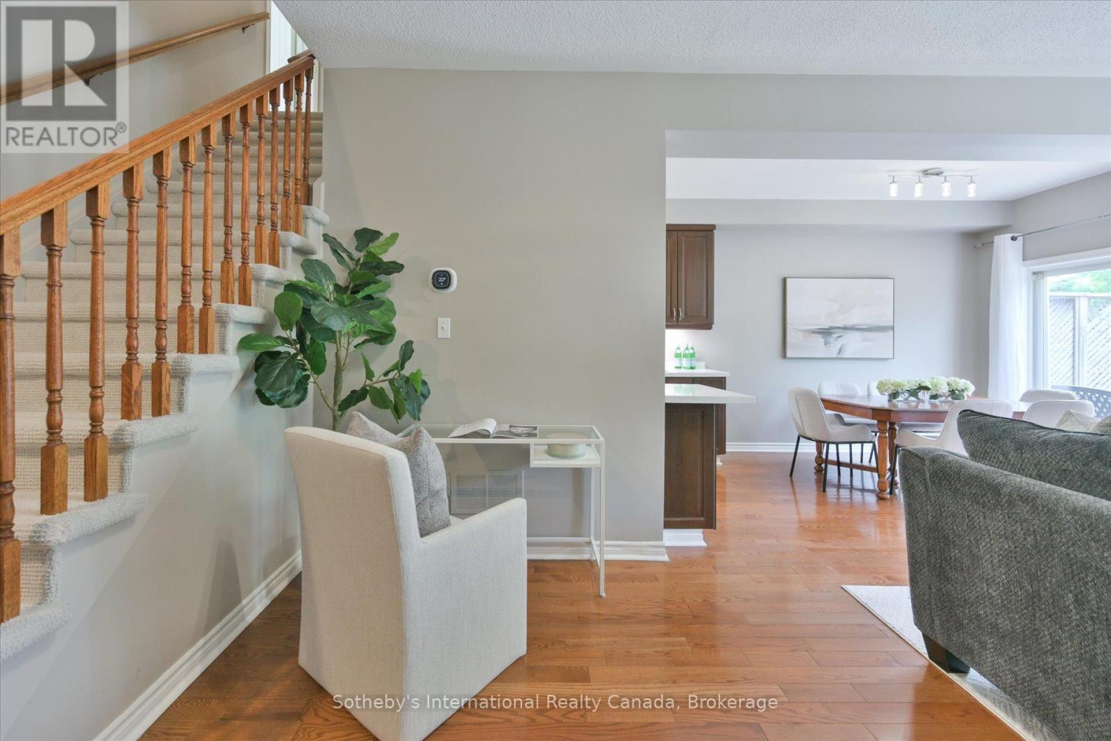 41 - 300 RAVINEVIEW WAY