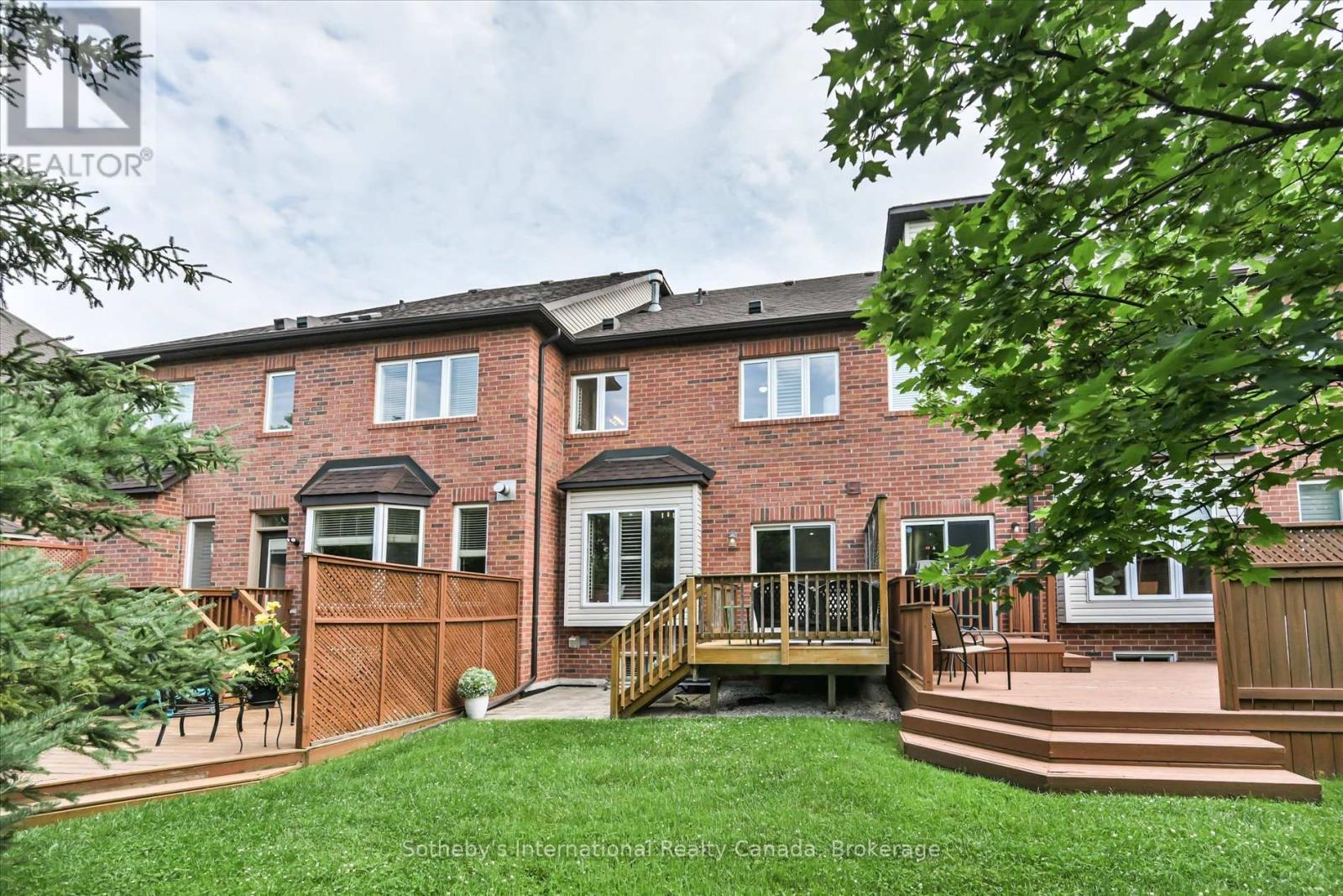 41 - 300 RAVINEVIEW WAY