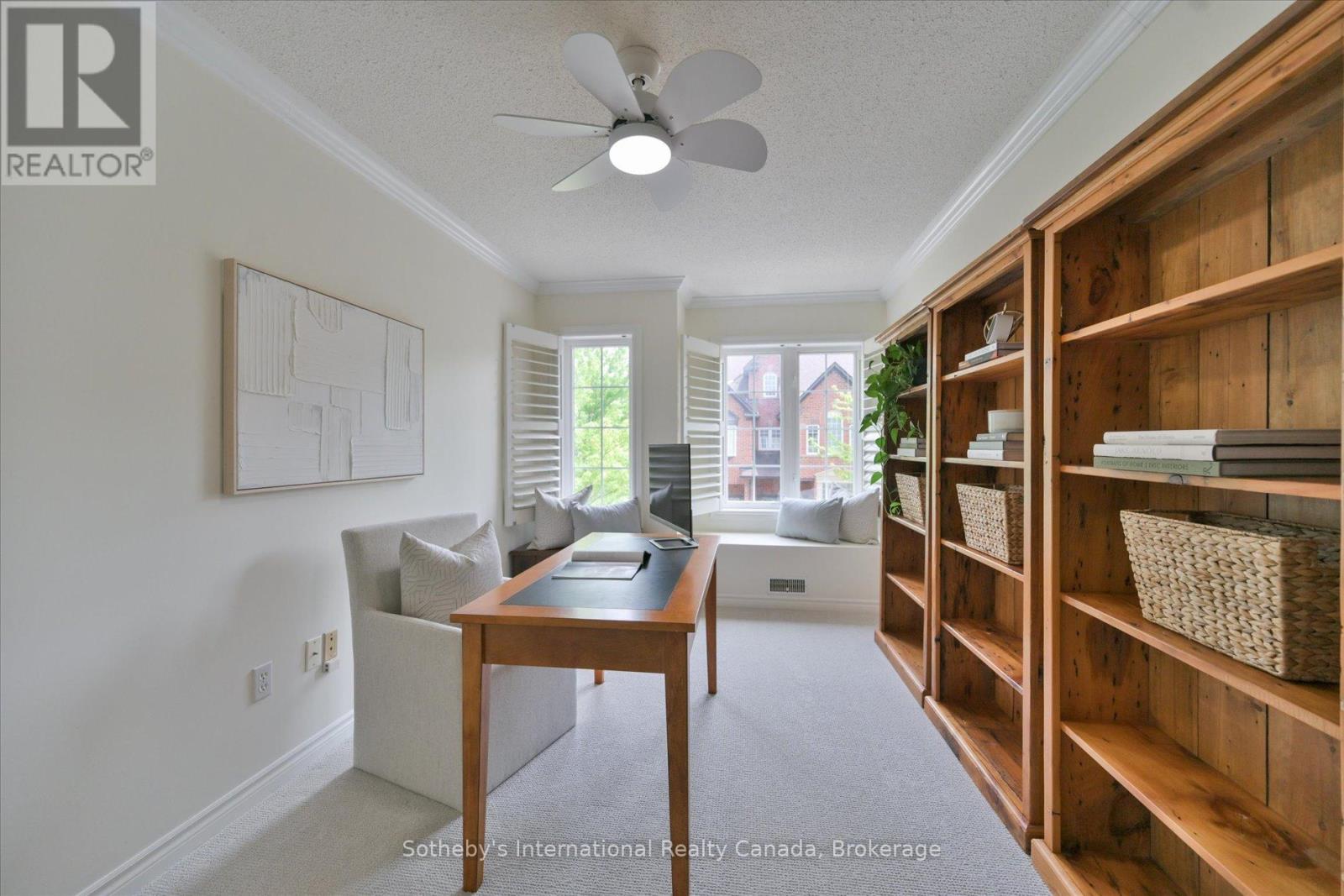 41 - 300 RAVINEVIEW WAY