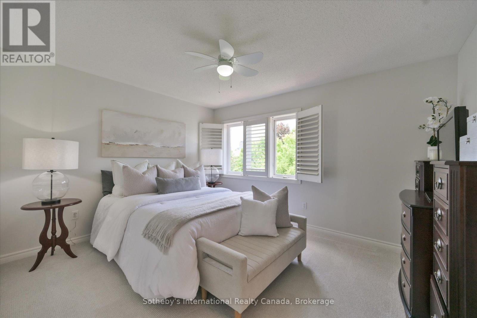 41 - 300 RAVINEVIEW WAY
