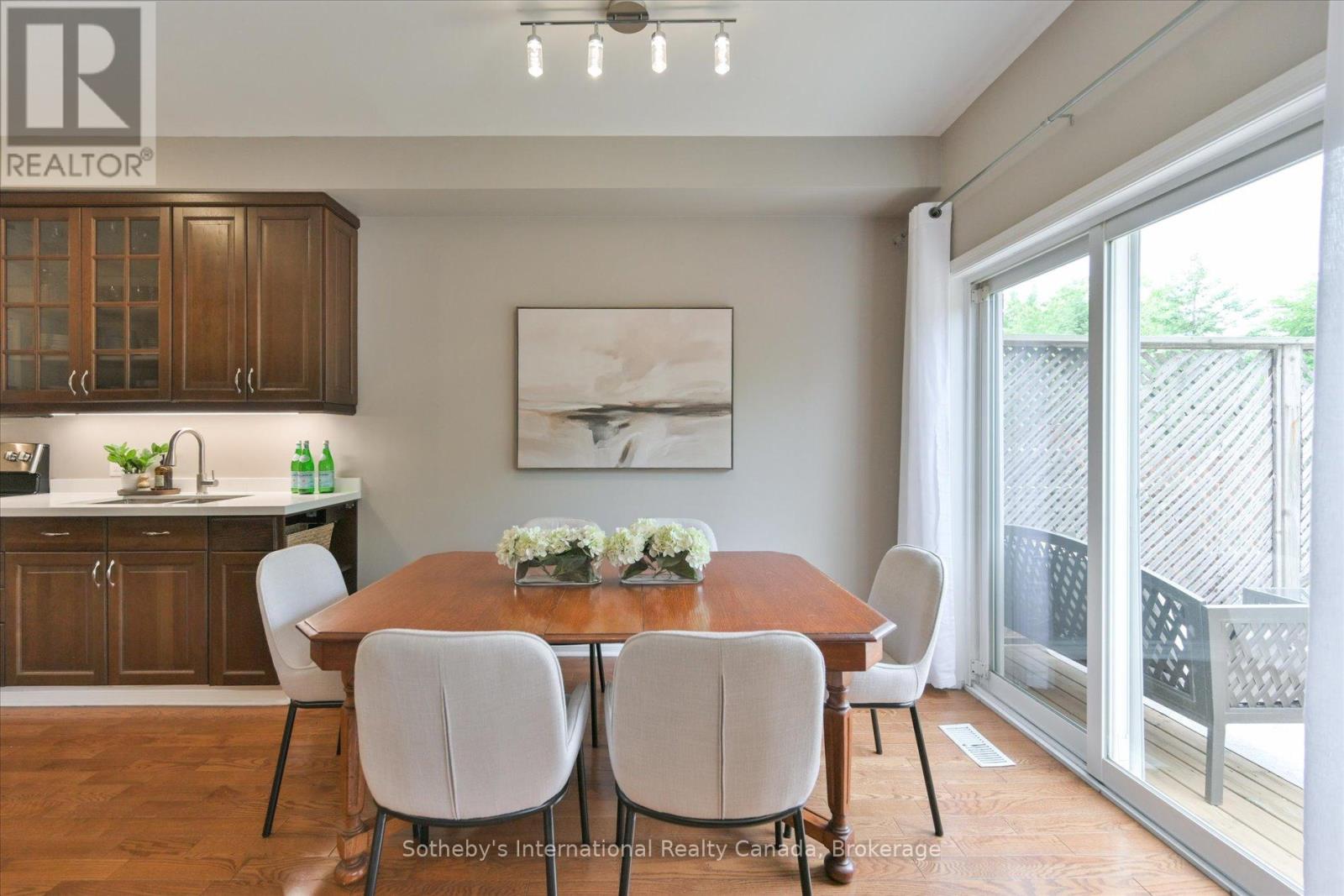 41 - 300 RAVINEVIEW WAY