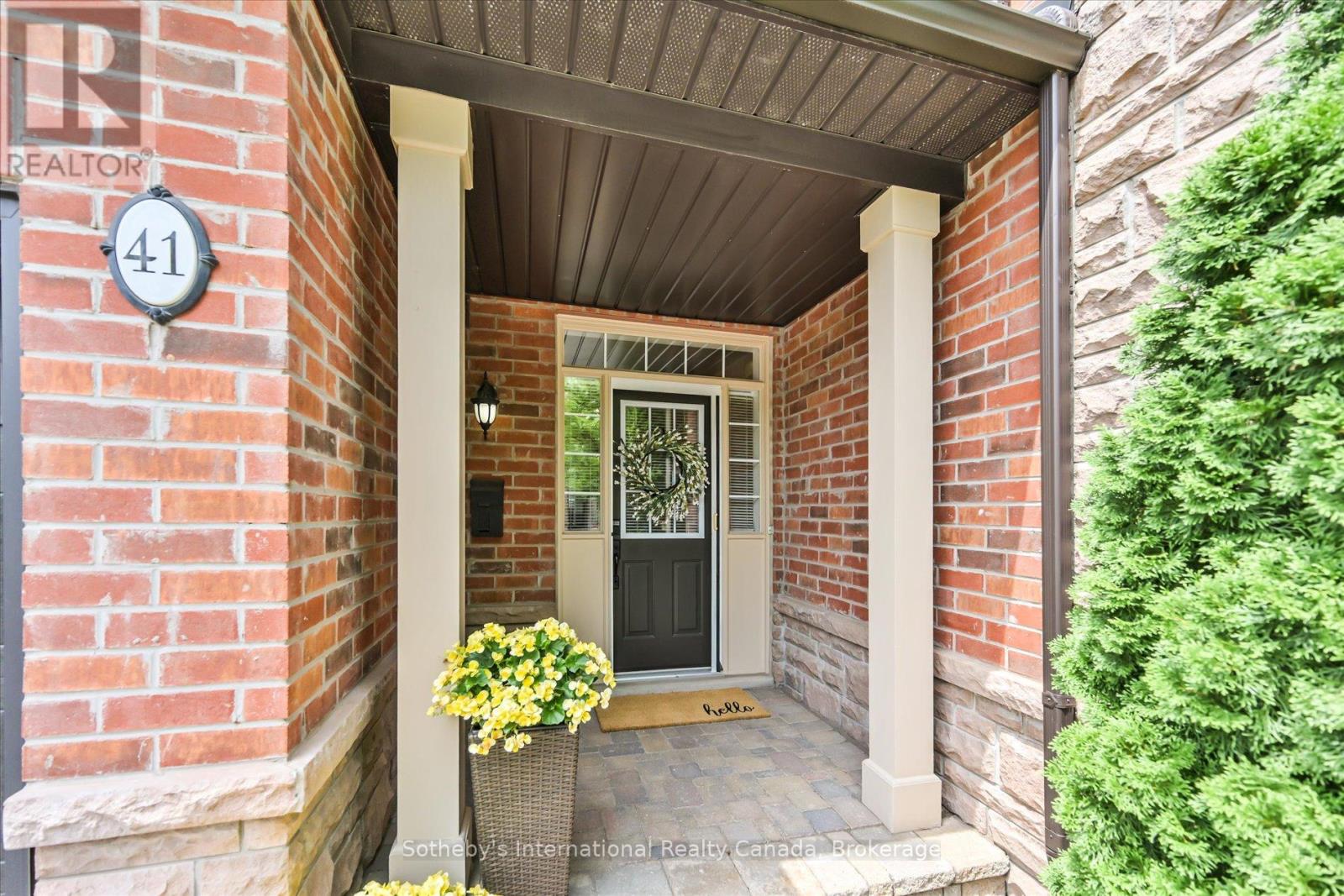 41 - 300 RAVINEVIEW WAY