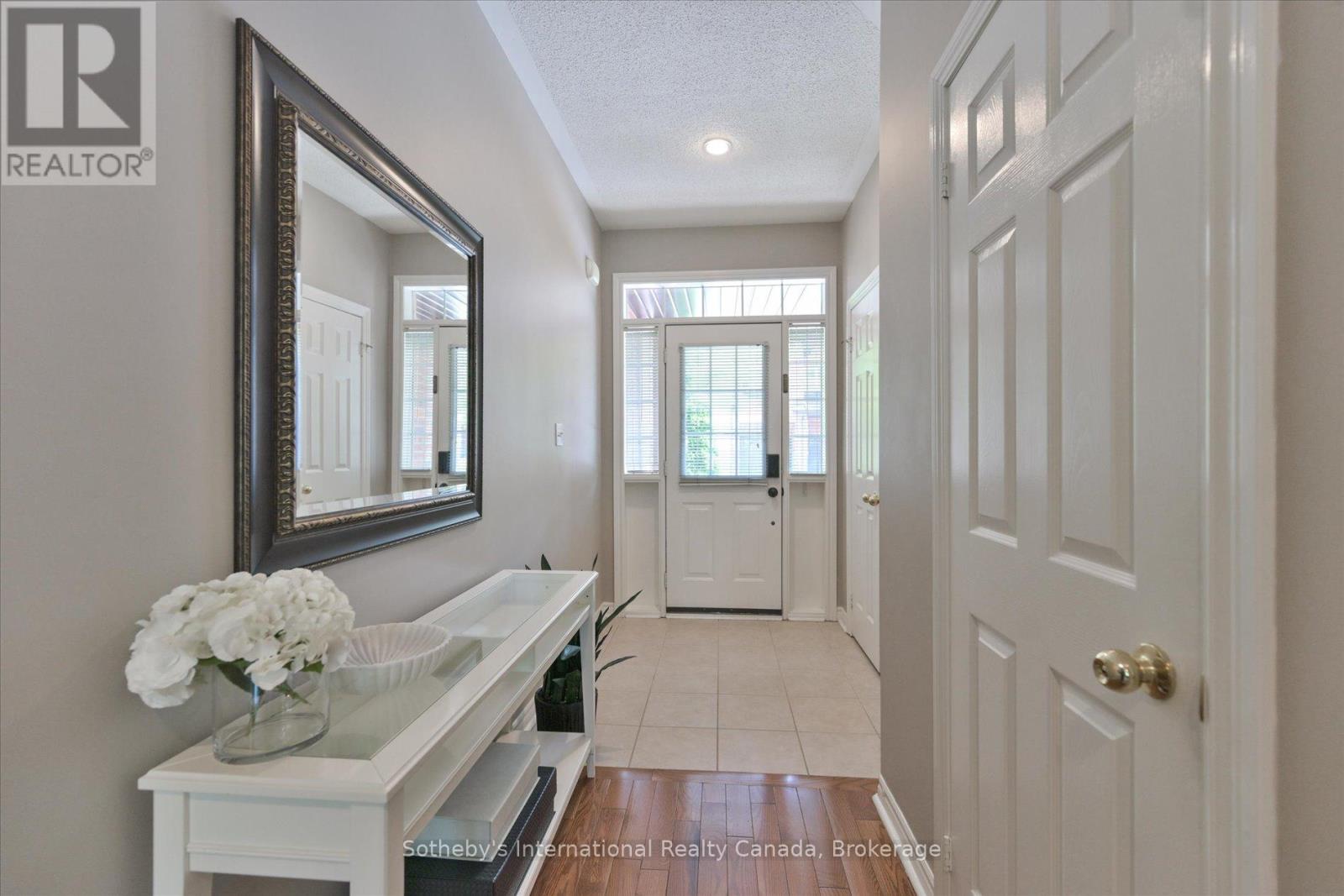 41 - 300 RAVINEVIEW WAY