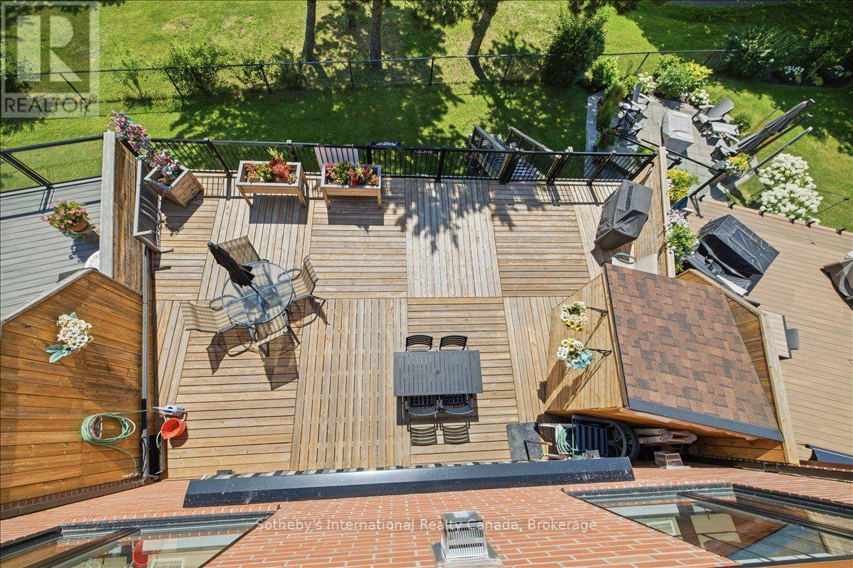 10 SOUTHWIND TERRACE