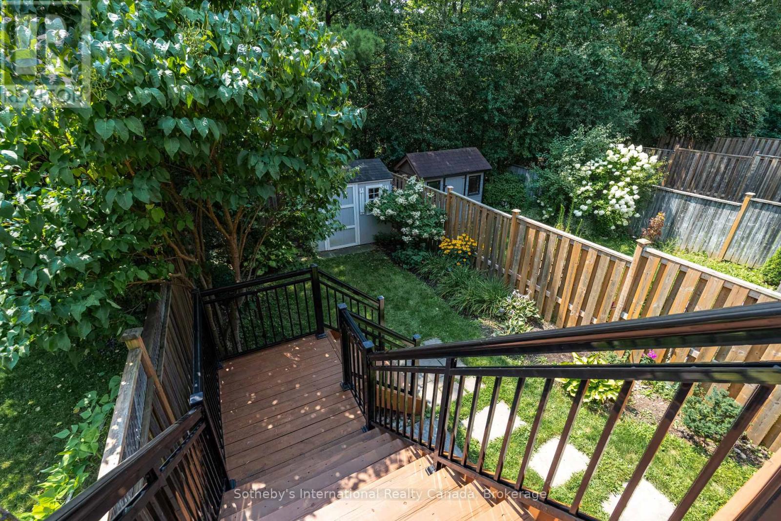 339 RAVINEVIEW WAY