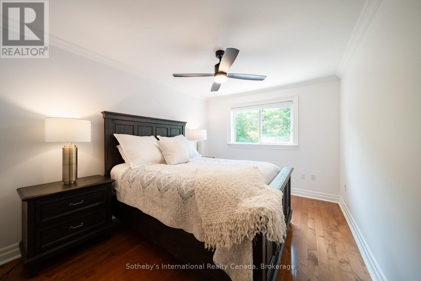 339 RAVINEVIEW WAY