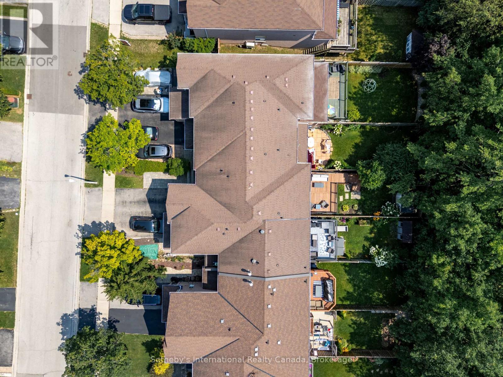 339 RAVINEVIEW WAY