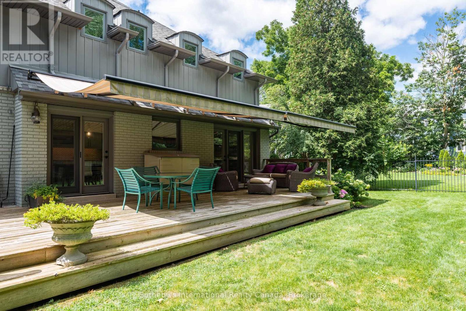 2267 CEDARBERRY COURT