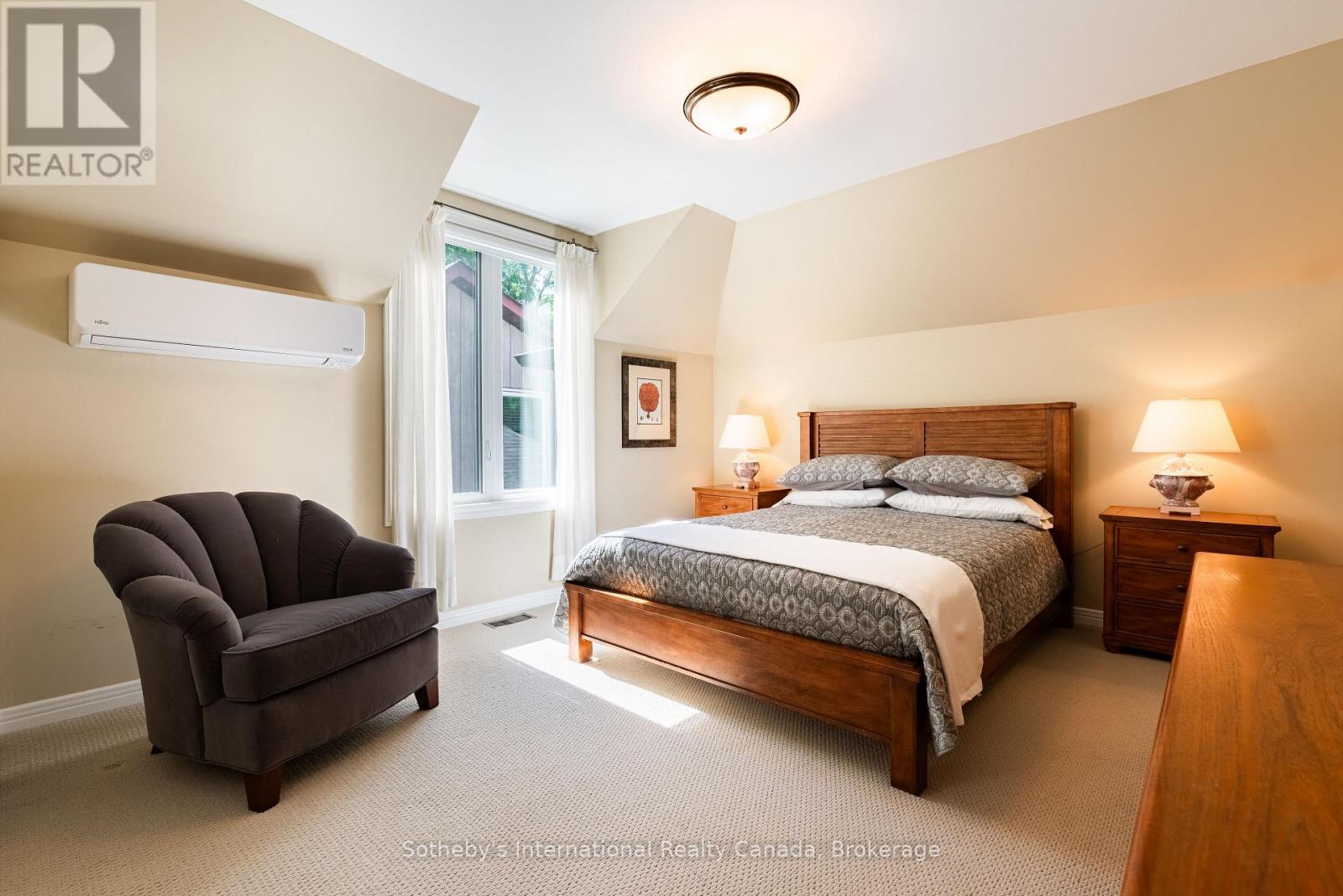 2267 CEDARBERRY COURT