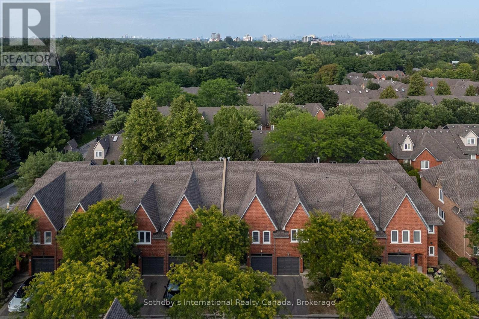 32A - 1064 QUEEN STREET W