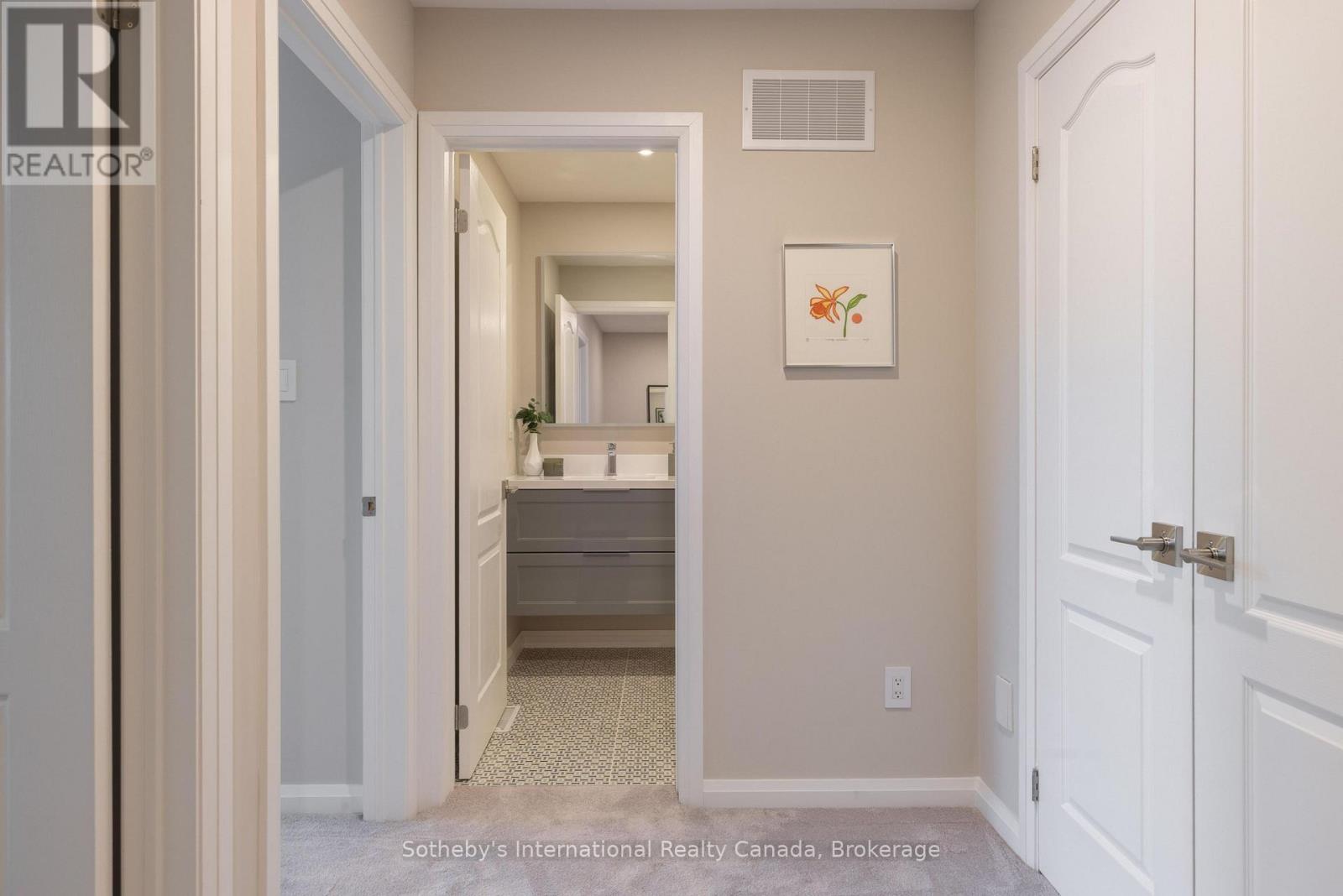 32A - 1064 QUEEN STREET W