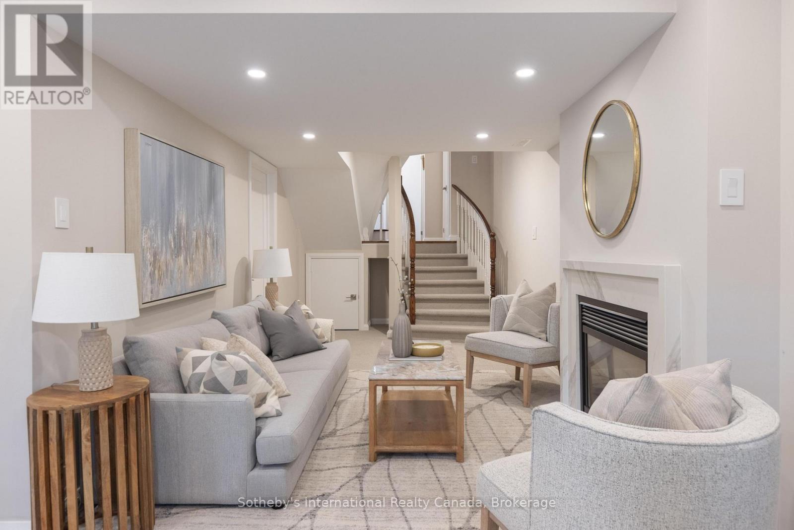 32A - 1064 QUEEN STREET W