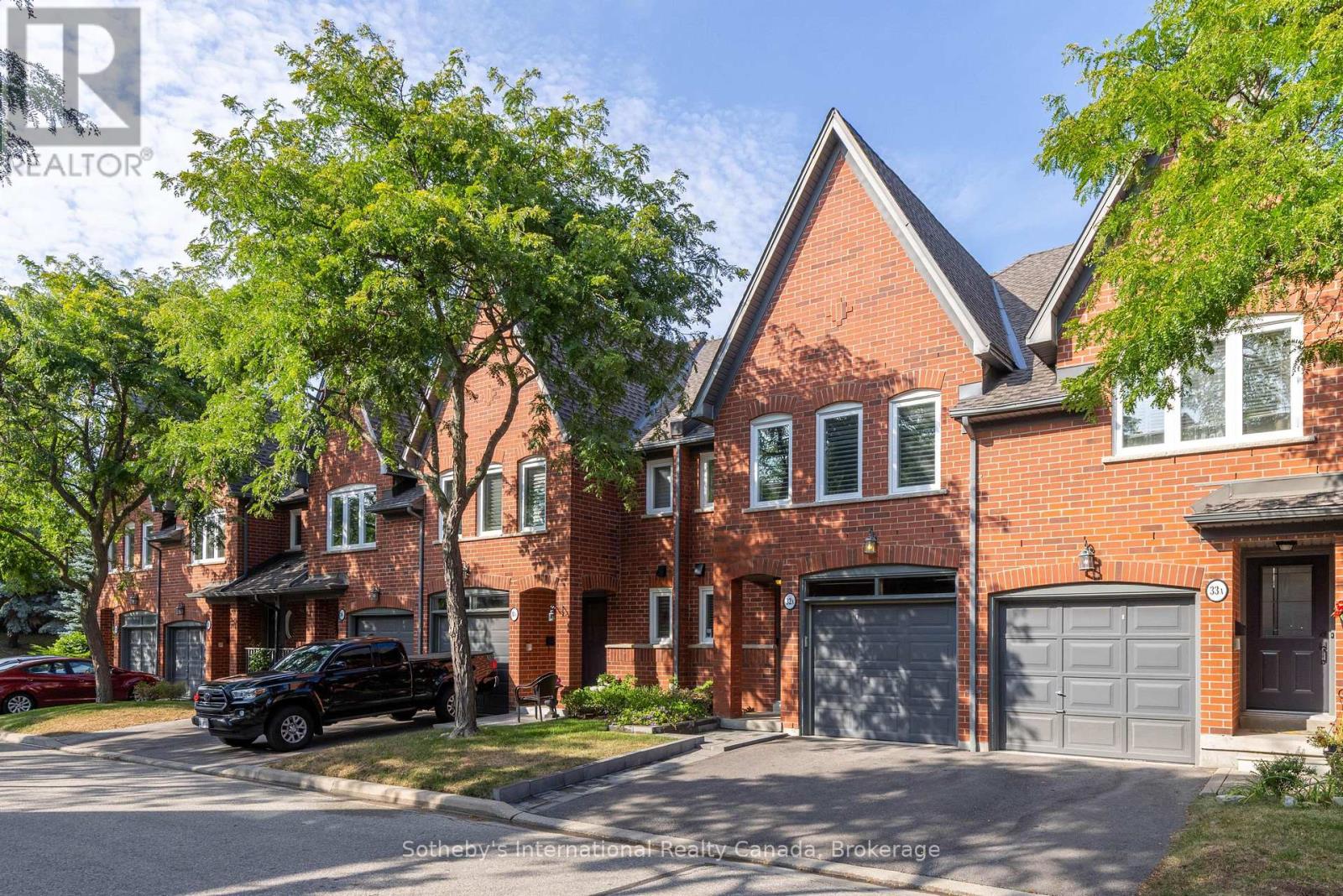 32A - 1064 QUEEN STREET W