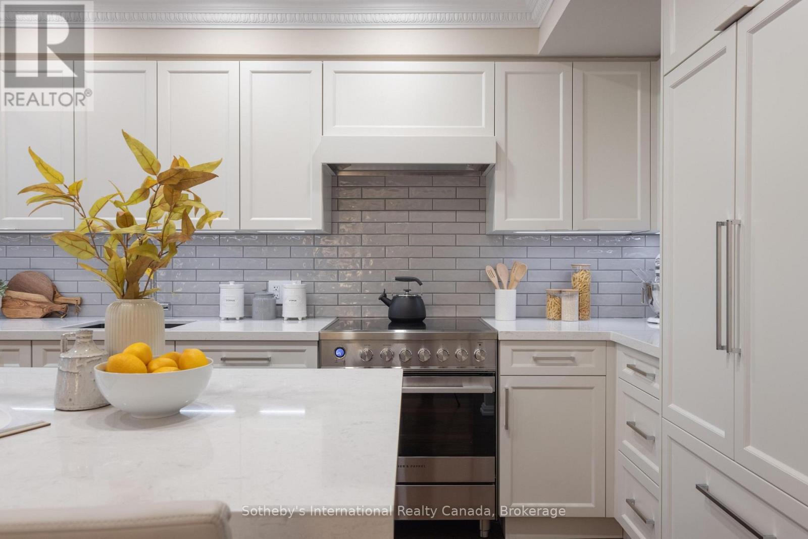 32A - 1064 QUEEN STREET W