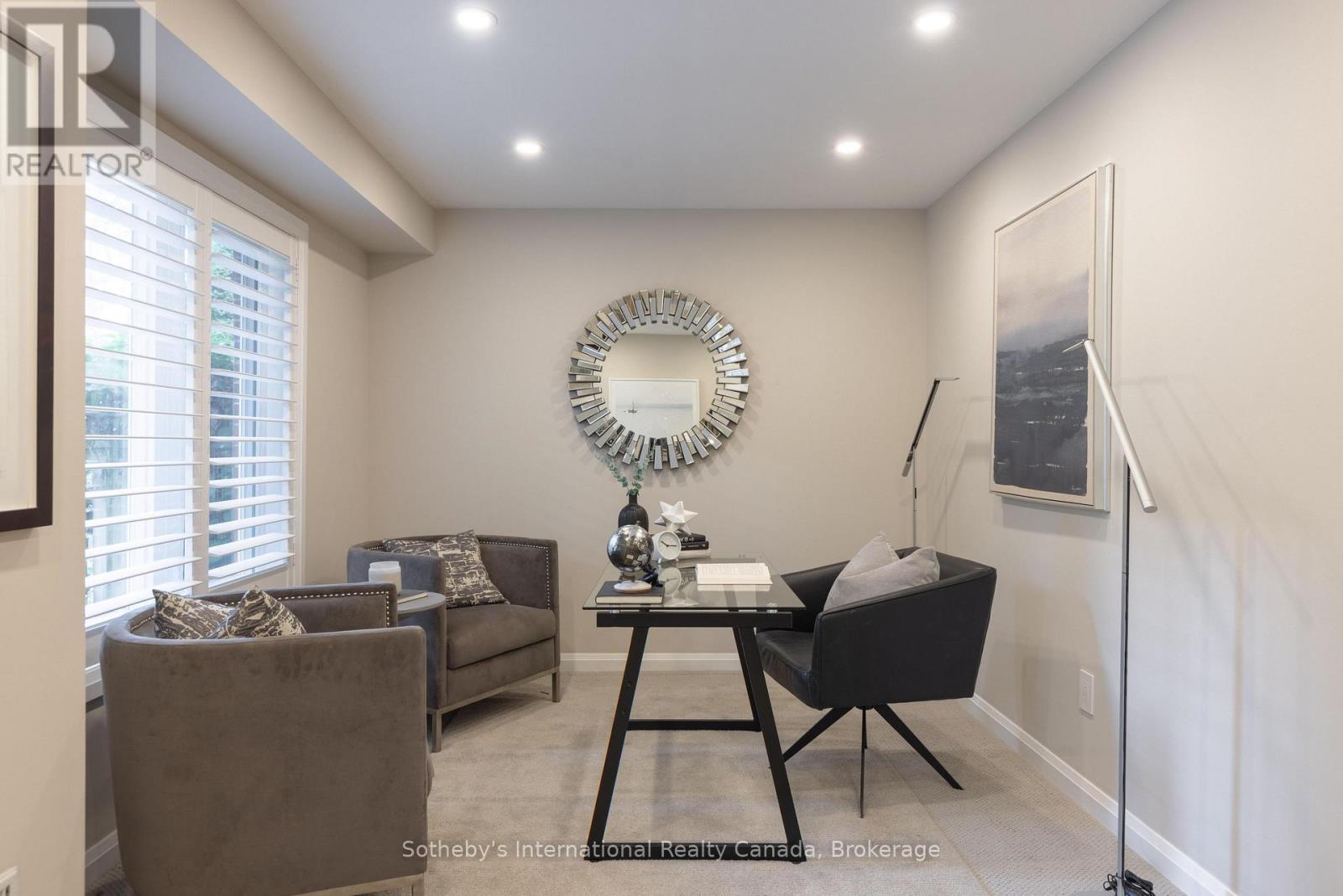 32A - 1064 QUEEN STREET W