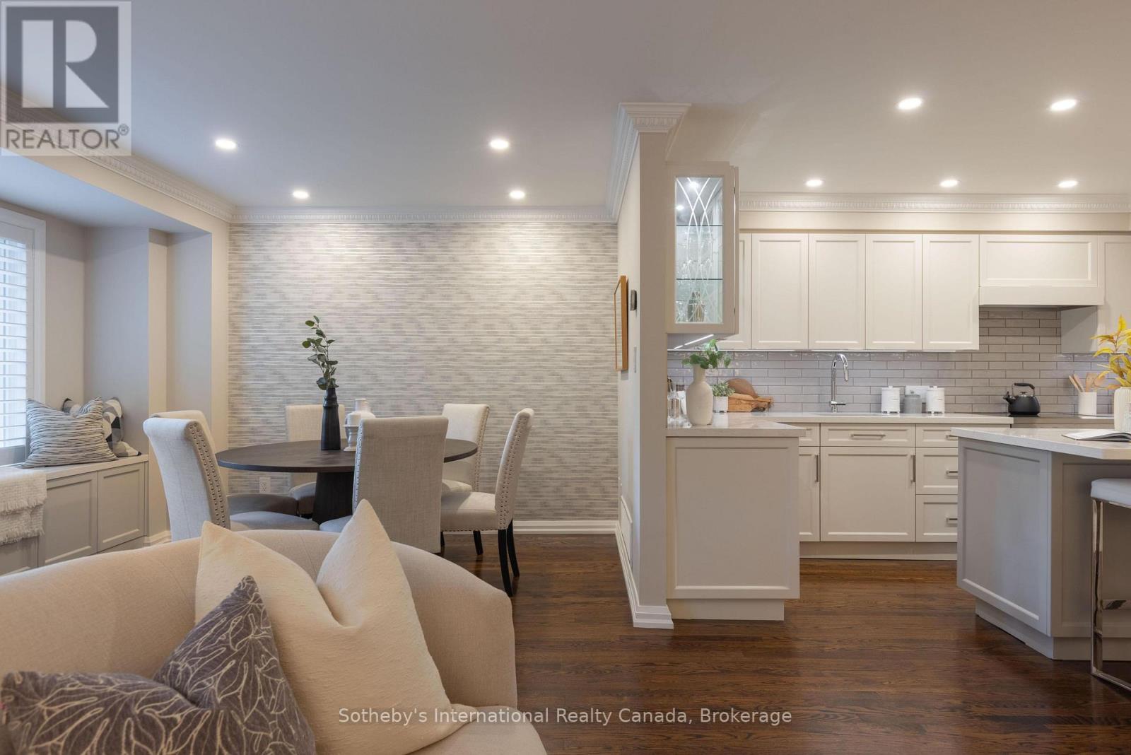 32A - 1064 QUEEN STREET W
