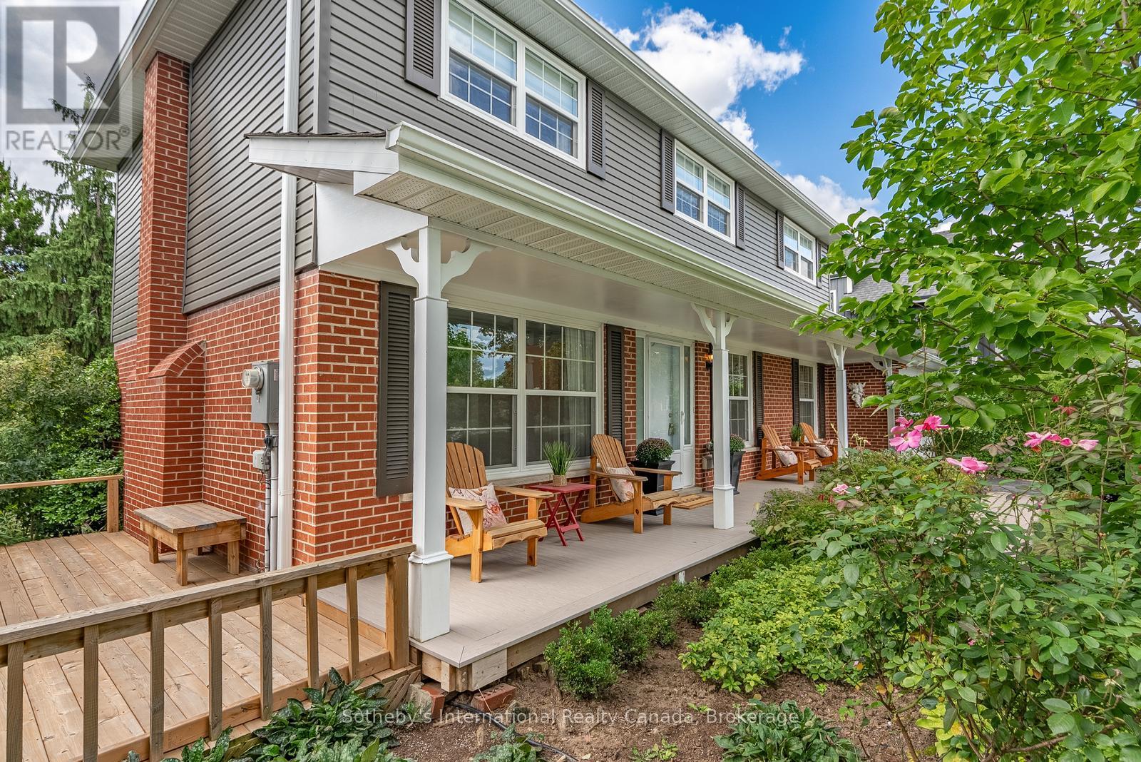 1252 WOOD PLACE