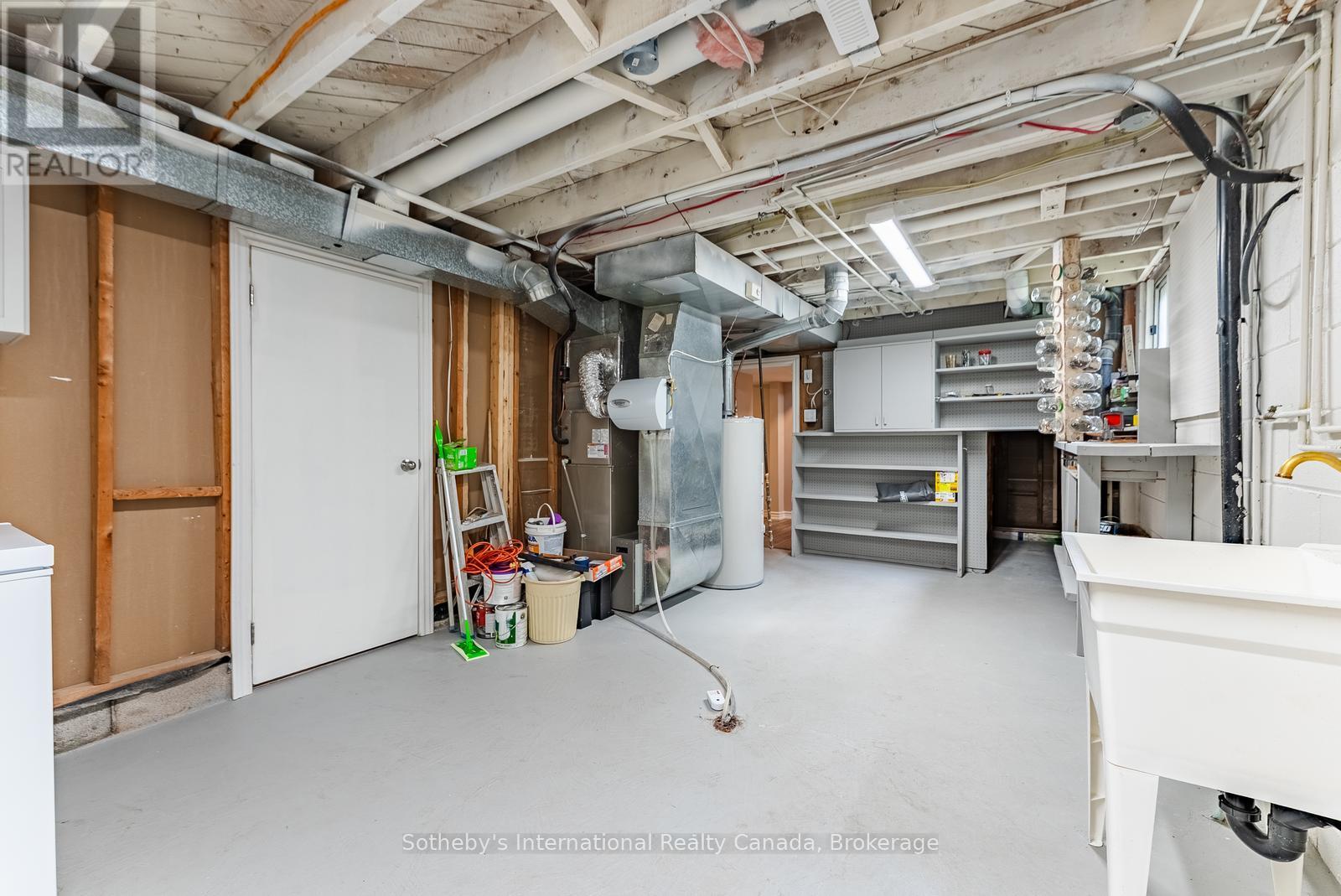 1252 WOOD PLACE