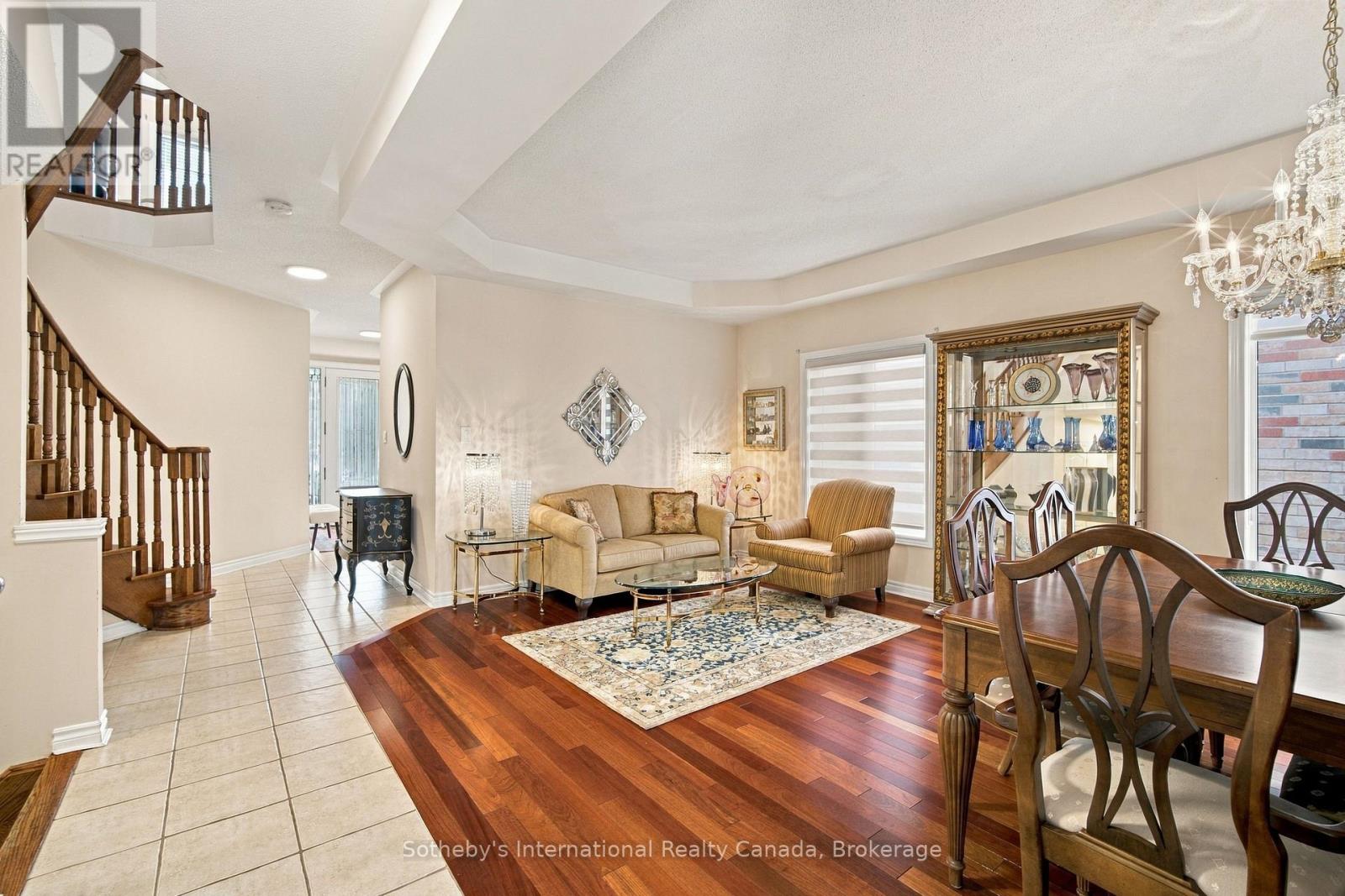 3352 ERIN CENTRE BOULEVARD